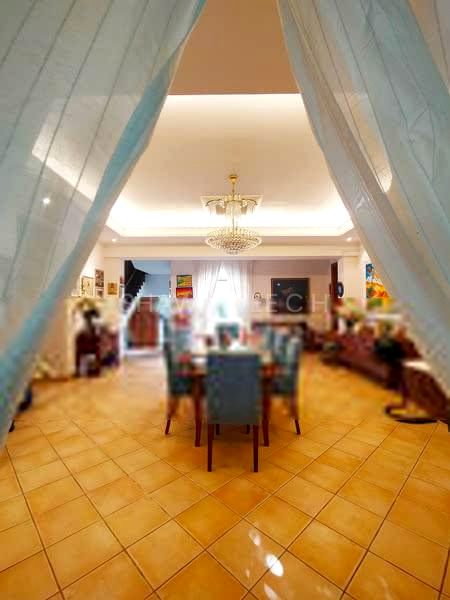 8 Bed Bungalow (Landed) for Sale in  Victoria Park Villas - Image 11